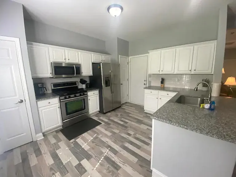 12414 Twelvetrees Ln — Photo 4