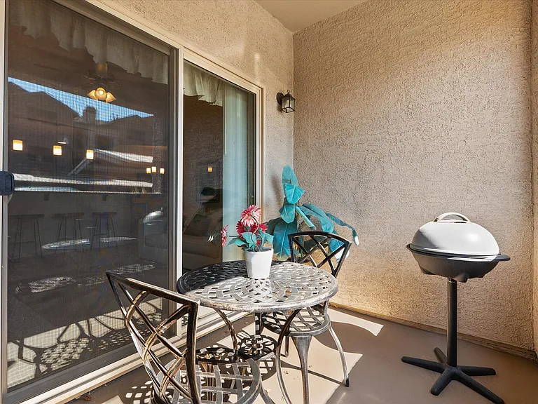 The View Apartments — Photo 106