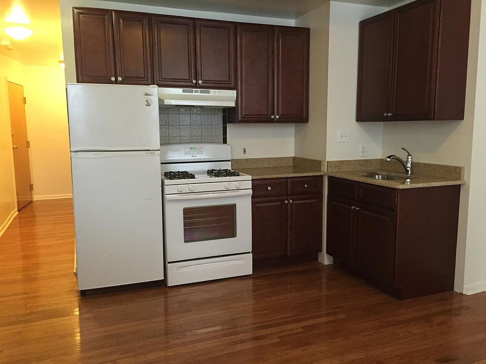 1st image of 1631 Fairmount Ave APT 2