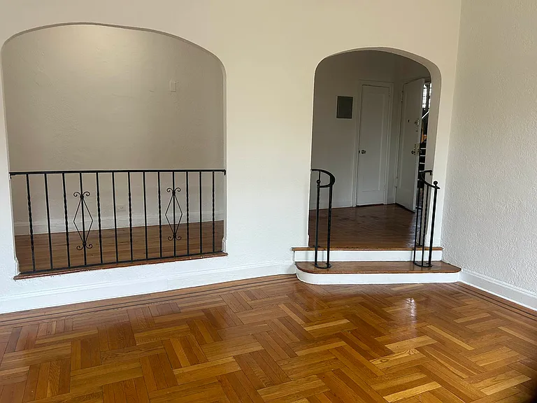 3920 Bronx Blvd #6G — Photo 1