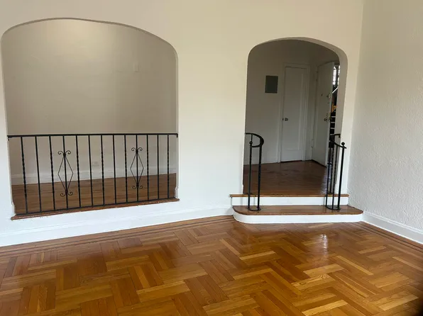 3920 Bronx Boulevard 6G image 1 of 7