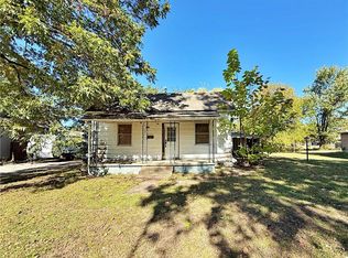 106 W Carlton St, Frontenac, KS 66763