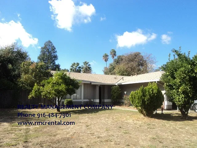 4 Bed / 2 Bath South Natomas Home for Rent — Photo 2