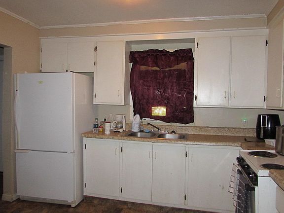 4th image of 1303 Willow Dr