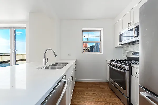 Rented by A&E Real Estate Management | media 23