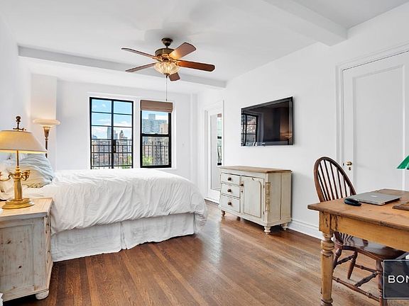 3rd image of 225 E 73rd St APT 11G