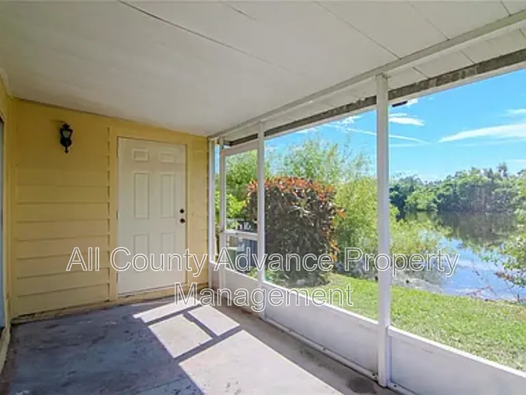 1532 Chateaux De Ville Ct — Photo 12