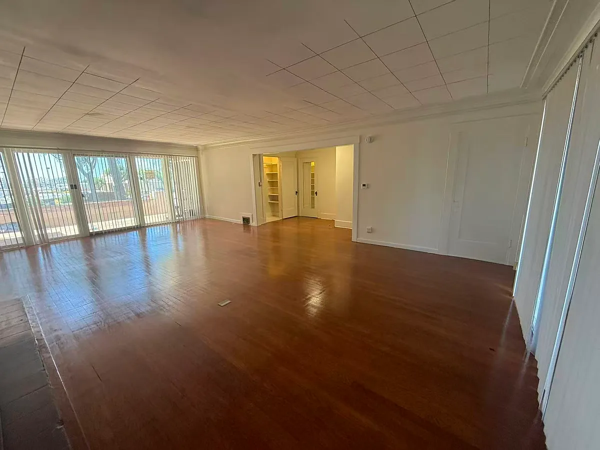 Building Photo - 8216 Painter Ave #8226A