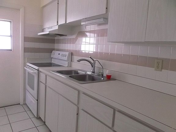 5th image of 29 Heath Aster Ln