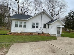 310 S Center St, Lowell, MI 49331