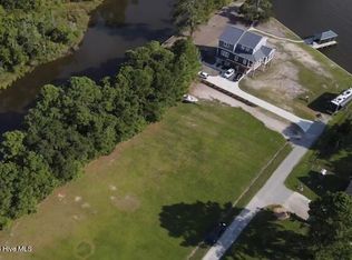 585 Creek Place Rd, Arapahoe, NC 28510