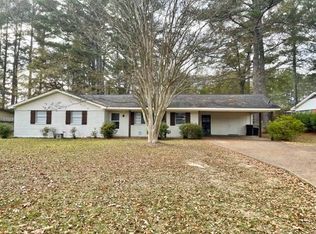 227 Veterans Memorial Dr, Kosciusko, MS 39090