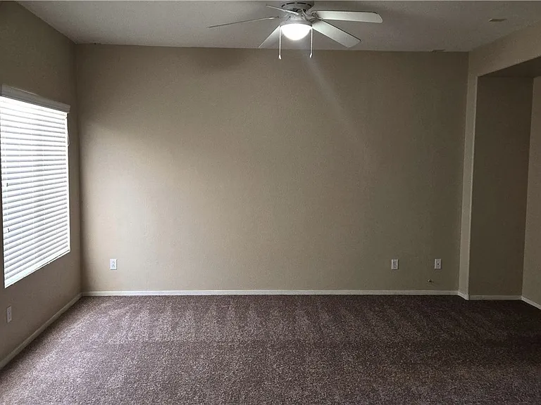 1154 Maple Pines Ave — Photo 3
