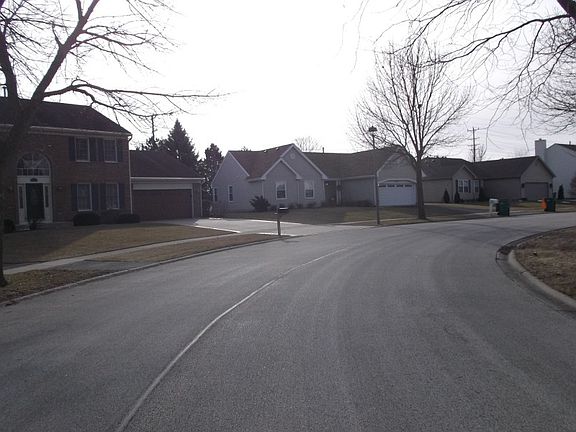 4th image of 6941 Bentley Dr