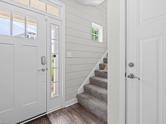 4th image of 311 Fishers Ct