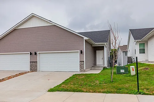 5638 Fernwood Dr Photo 1