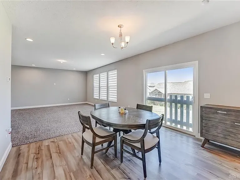 997 McKinney Ln — Photo 6