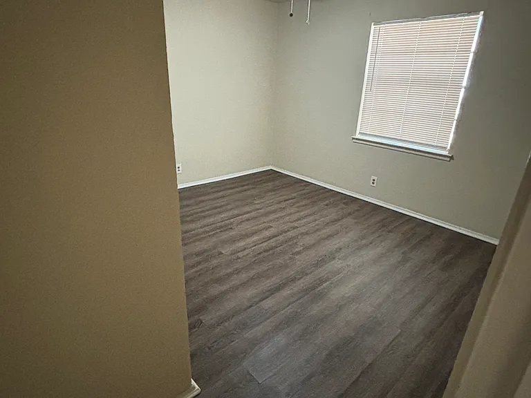 406 Rita Dr — Photo 11