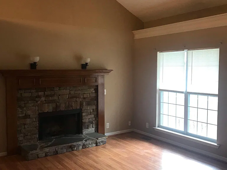 116 Paigewood Dr — Photo 2