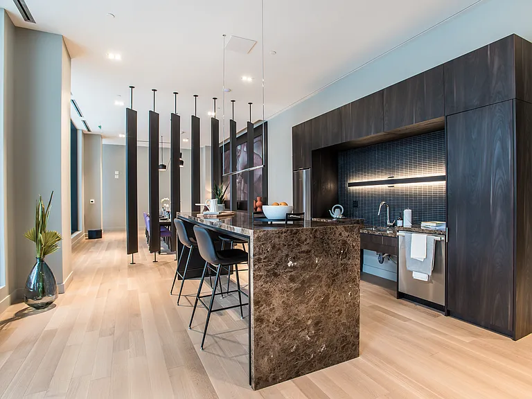 133 Bronte Rd — Photo 8