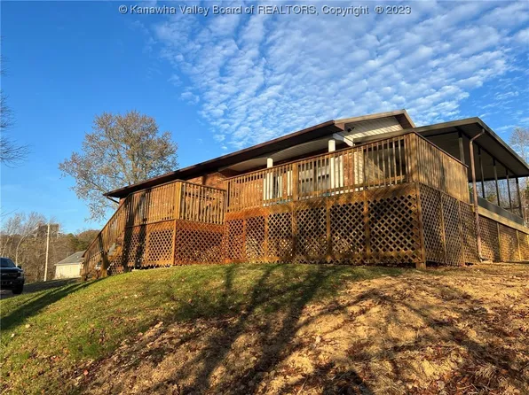 47 Canaan Dr, Scott Depot, WV 25560