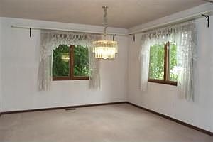3rd image of 1372 Woodland Ct