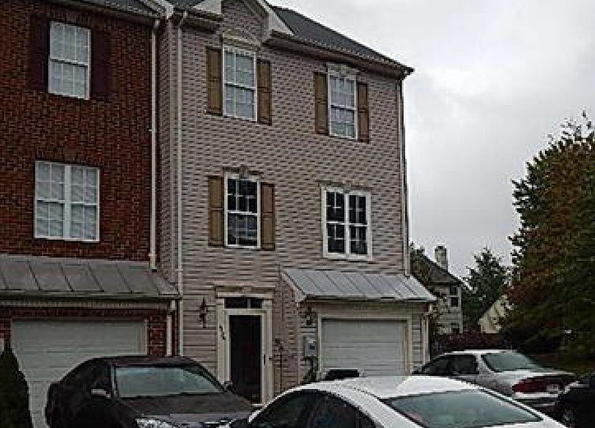 2nd image of 4136 Brown Bark Cir