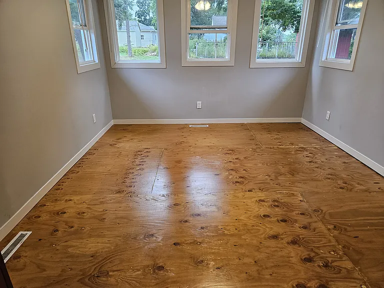 136 Charles Ave — Photo 11