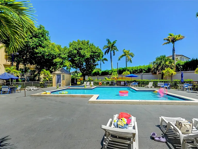 8290 Lake Dr #108 — Photo 62