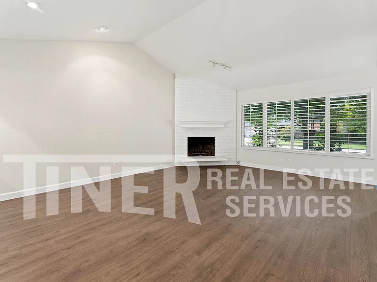 8 Saratoga Cir — Photo 7
