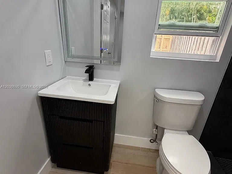 1111 N Victoria Park Rd #1-4 — Photo 5