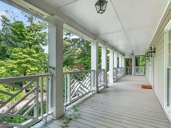 4th image of 708 Robert Way