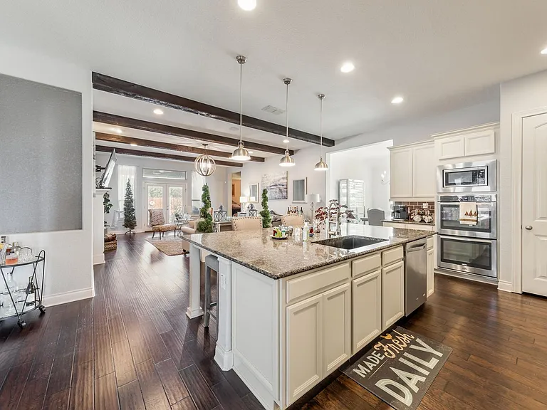 1063 Cedar Glen Dr — Photo 4