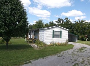 36 E Glendale Rd, Golconda, IL 62938