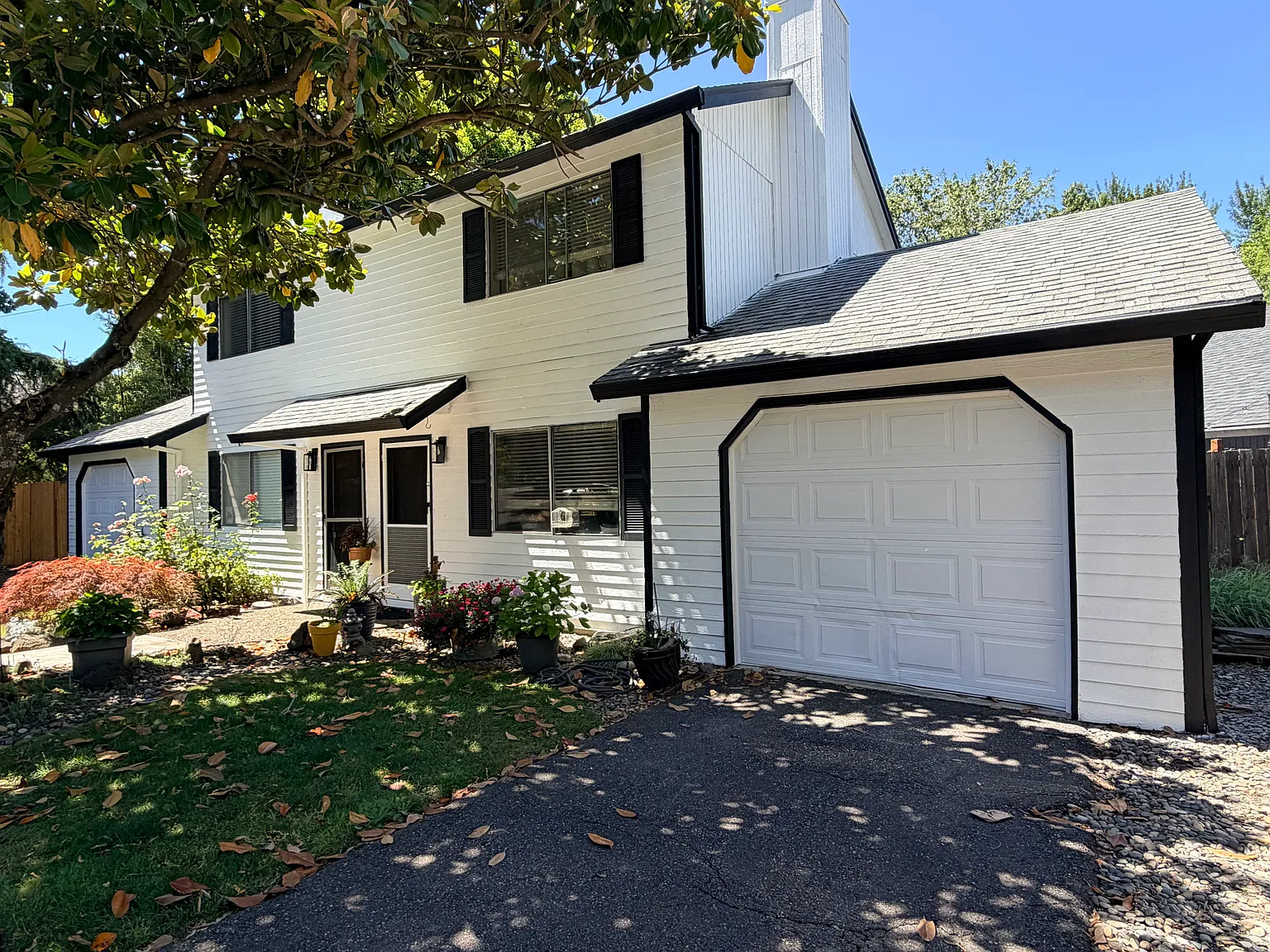 8999 SW Herb Way — Photo 2