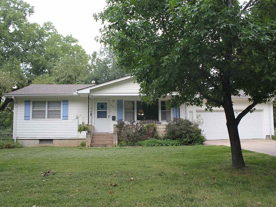 1st image of 2311 Rosewood Ave