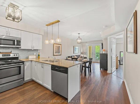 3 Brandy Lane Dr #205, Collingwood, ON L9Y 0X4