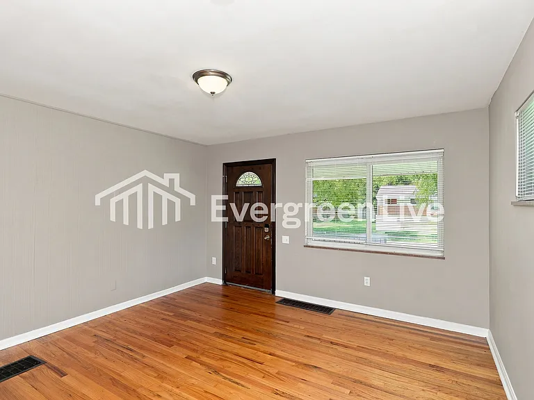 5263 Willnet Dr — Photo 2