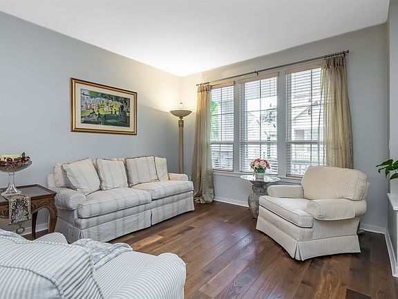 5th image of 15288 36th Ave #37
