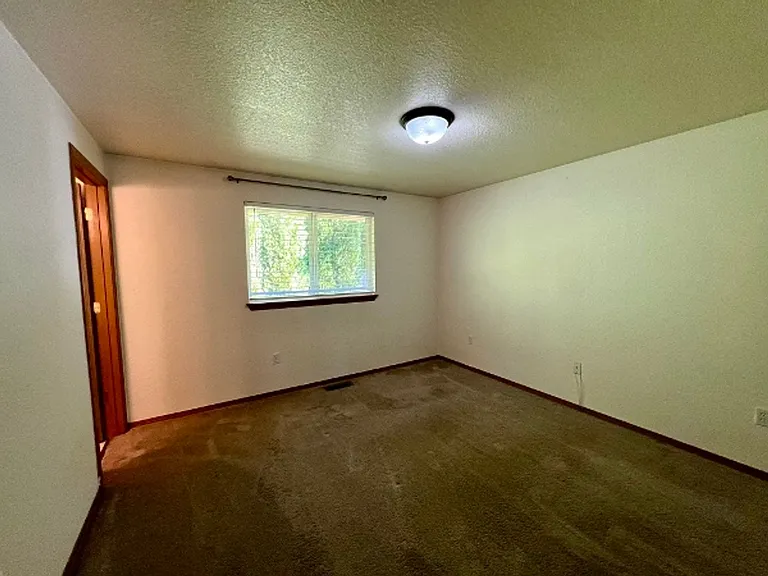 2422 Leach Ct SE — Photo 14