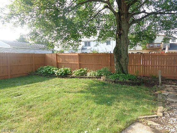 4th image of 13421 Dalebrook Ave