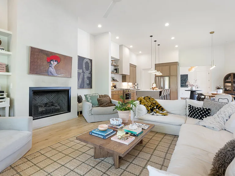 2804 W Kirkwood Ave #A — Photo 30