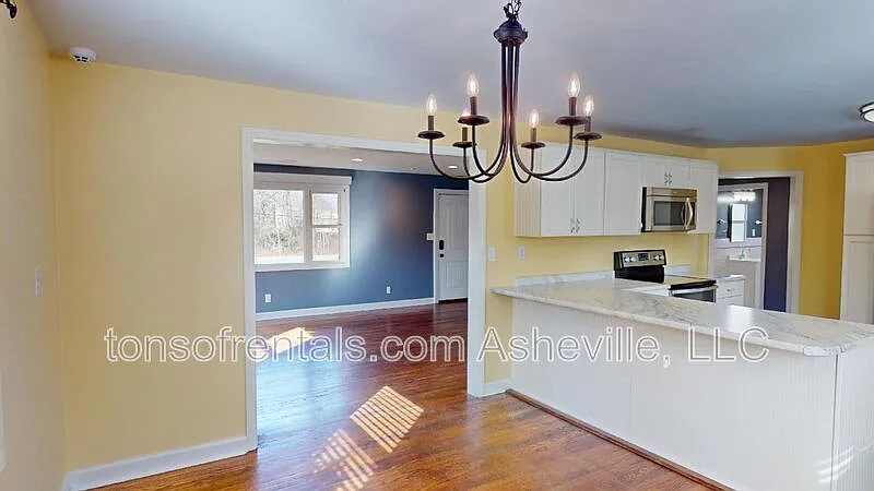 2 bed, 1.0 bath, 1184 sqft, $1,850 — Photo 4