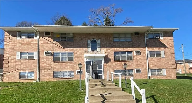 407 Colonial Dr #42