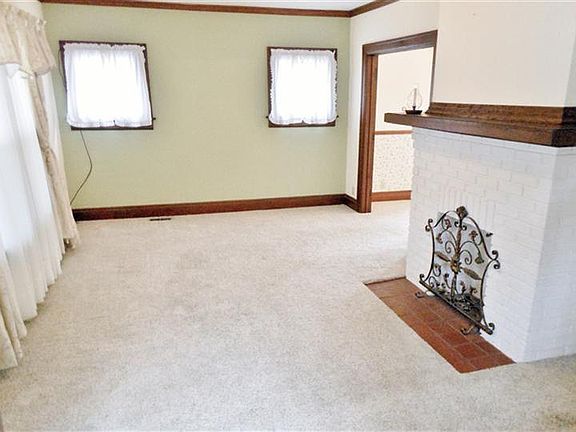 4th image of 1248 Creighton Ave
