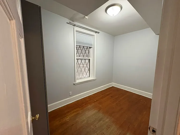 2142 W 18th St #1F — Photo 9