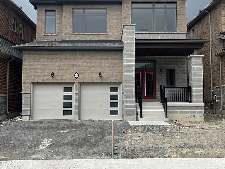 913 Rexton Dr — Photo 1