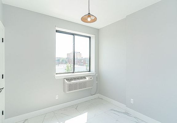 5th image of 14 Havens Pl #7E