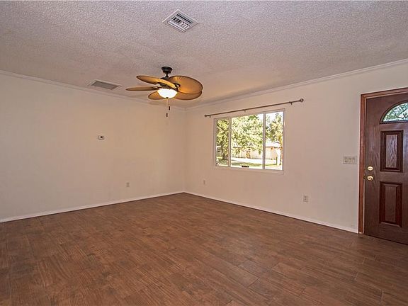 4th image of 18335 Shadoway Ave
