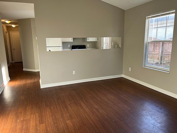 2nd image of 104 Butler Dr
